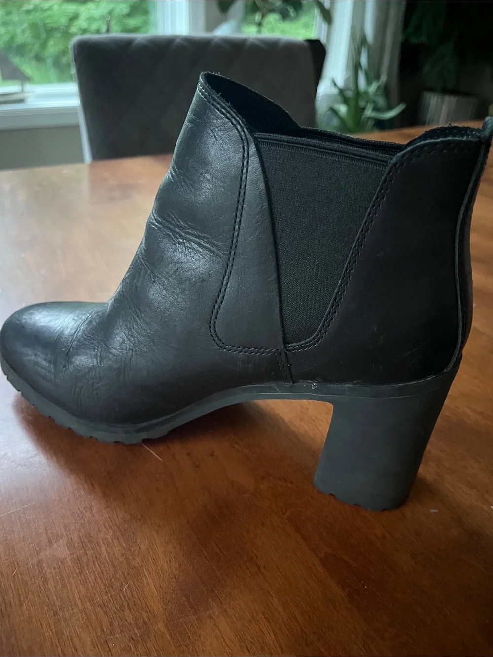 Timberline Women's Allington Chelsea Leather Black Boot size 8